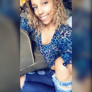 Meet your Posher, Briana